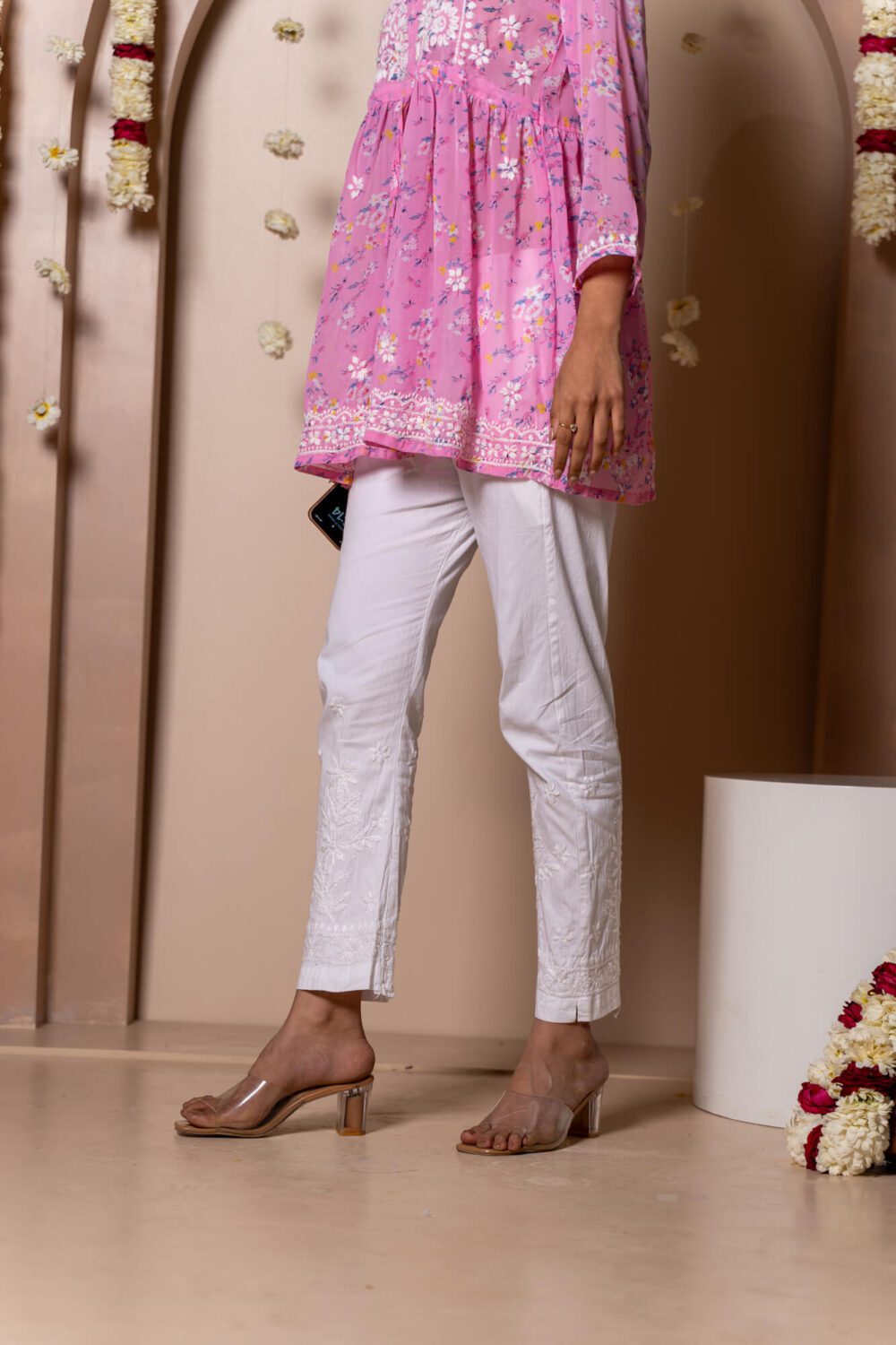 Meher-un-Nissa Straight Pants