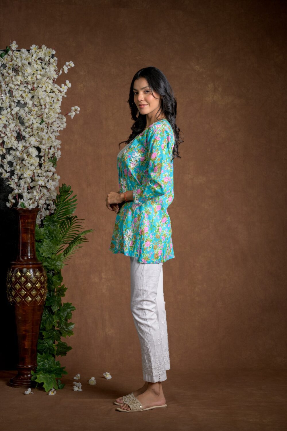 Gurbani Chic - Nyra Cut Mul Cotton Short Kurti