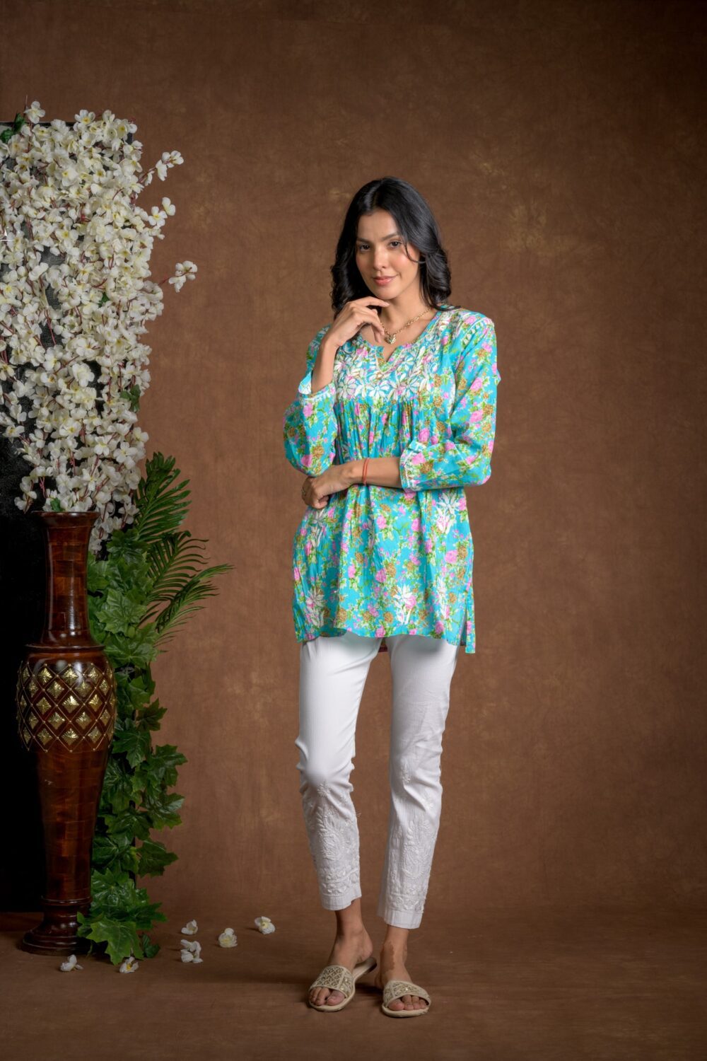 Gurbani Chic - Nyra Cut Mul Cotton Short Kurti