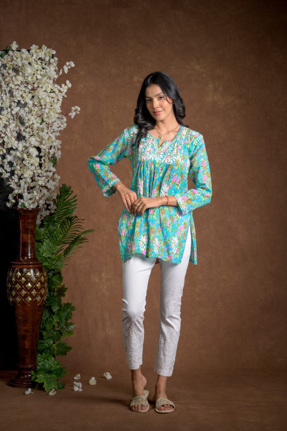 Gurbani Chic - Nyra Cut Mul Cotton Short Kurti