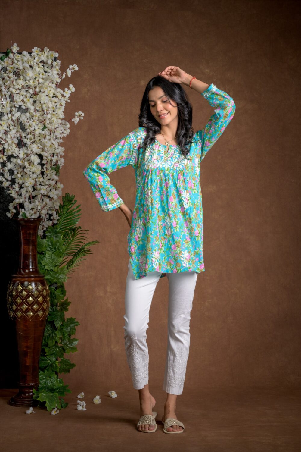 Gurbani Chic - Nyra Cut Mul Cotton Short Kurti