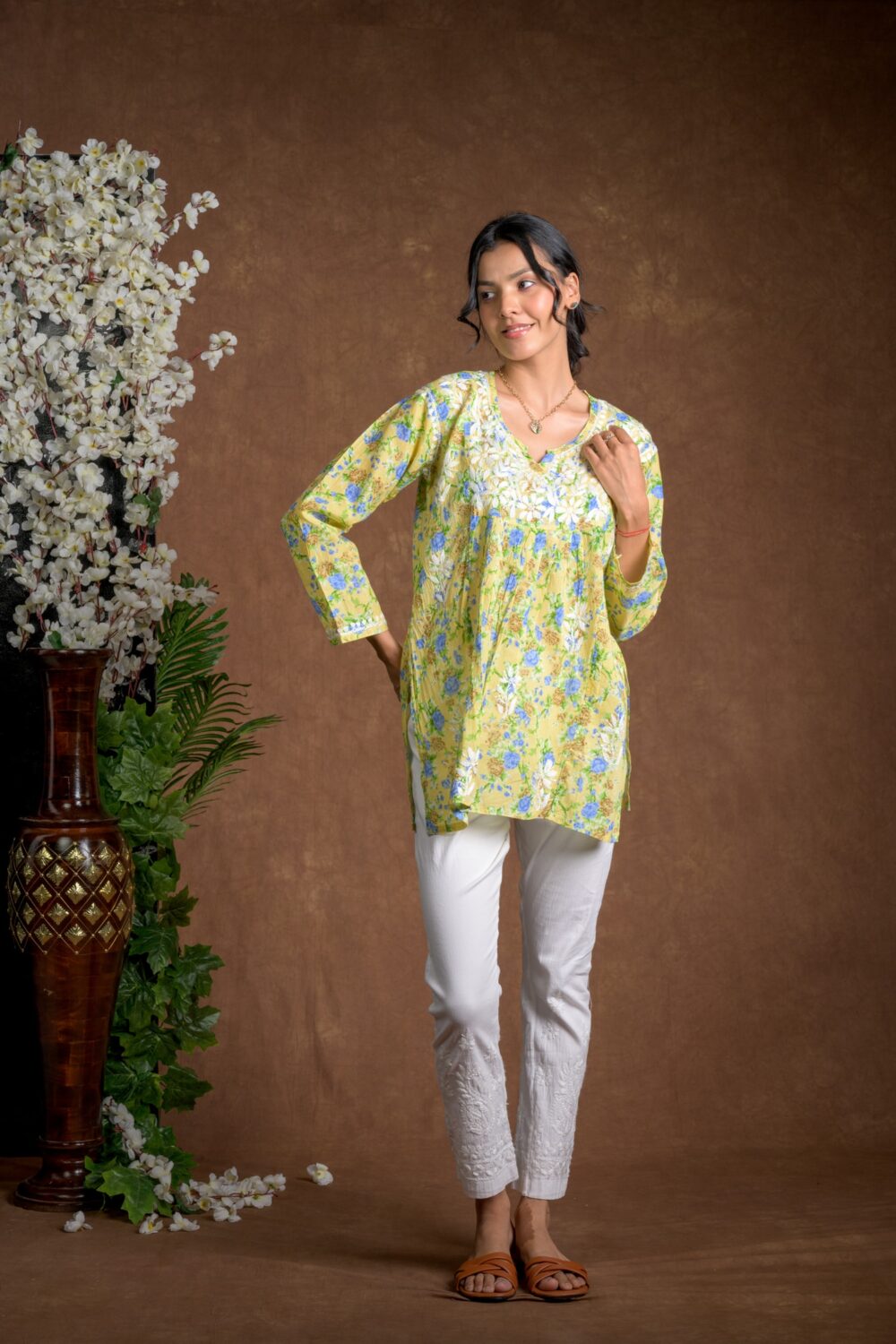 Gurbani Chic - Nyra Cut Mul Cotton Short Kurti