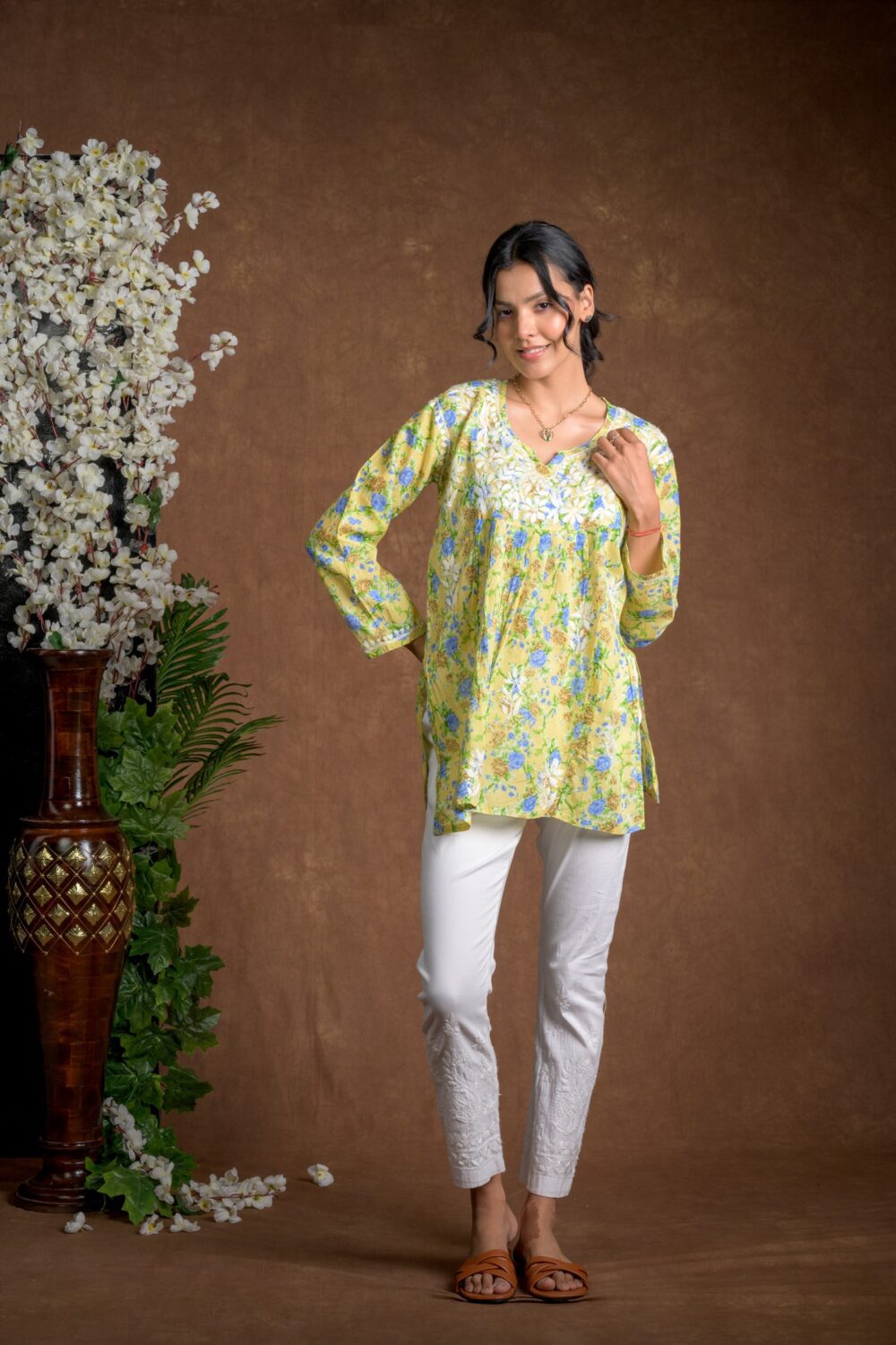 Gurbani Chic - Nyra Cut Mul Cotton Short Kurti