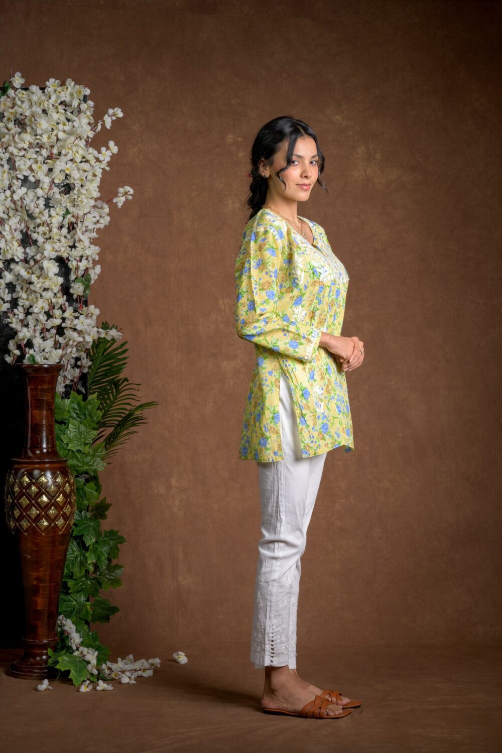 Gurbani Chic - Nyra Cut Mul Cotton Short Kurti