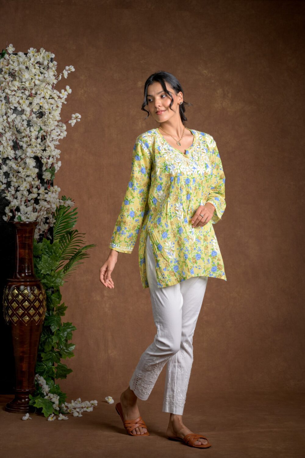 Gurbani Chic - Nyra Cut Mul Cotton Short Kurti