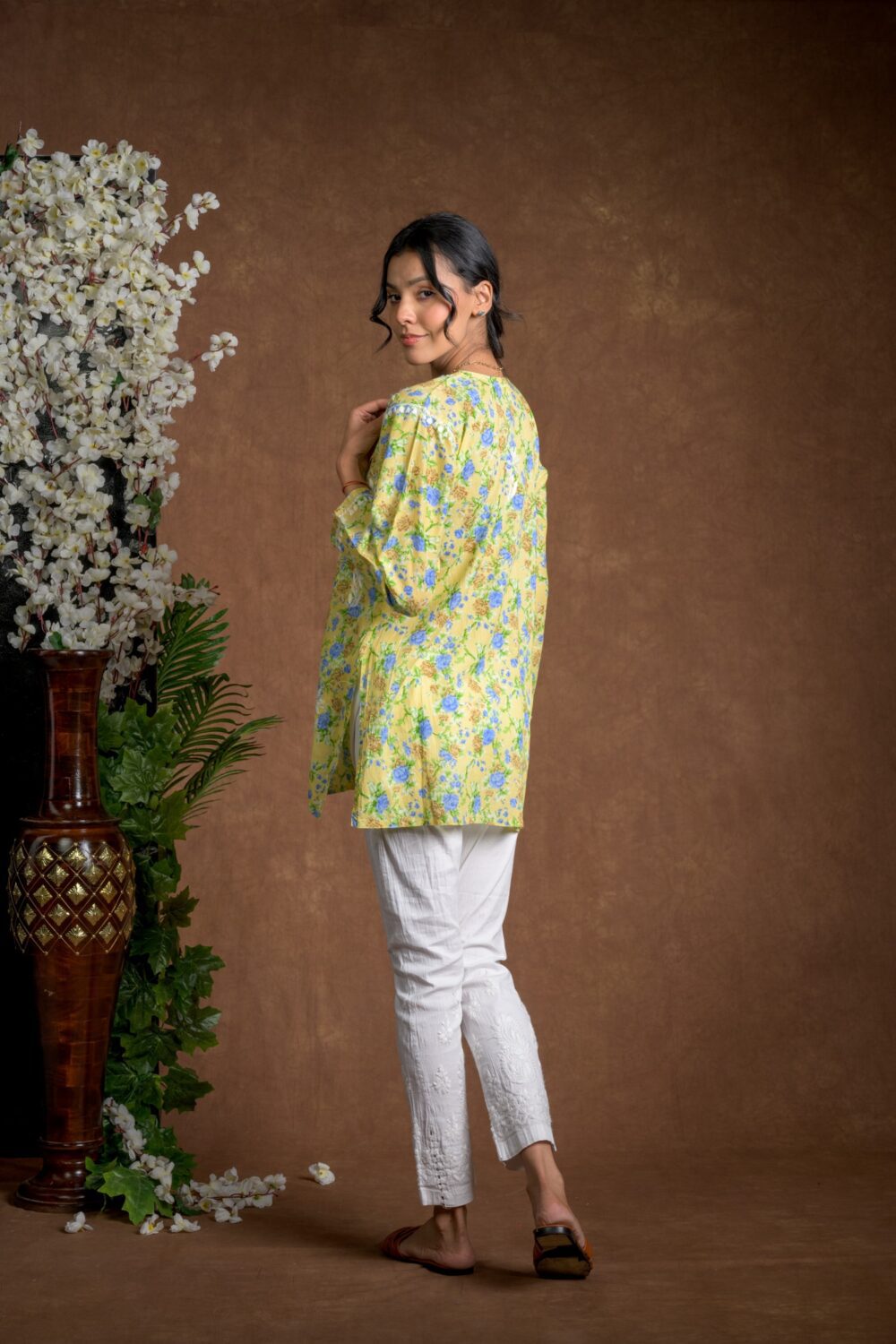 Gurbani Chic - Nyra Cut Mul Cotton Short Kurti