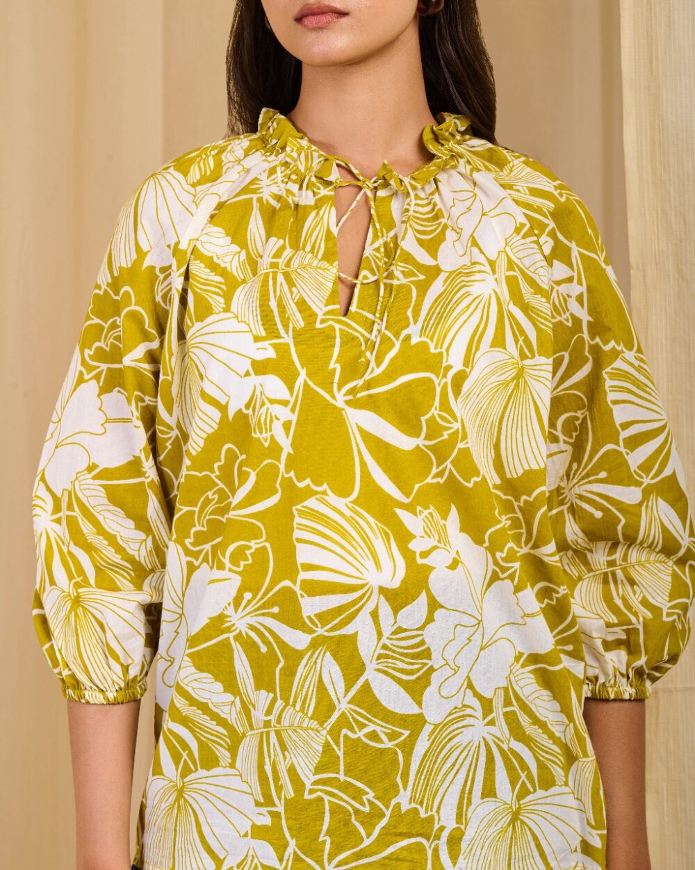 Floral Tie-Neck Tunic Top